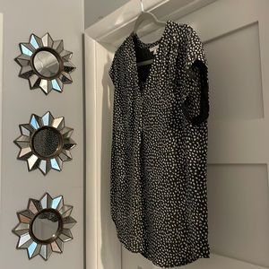 Flowy v neck cap sleeve top